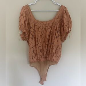 Lace Puff-Sleeve Bodysuit